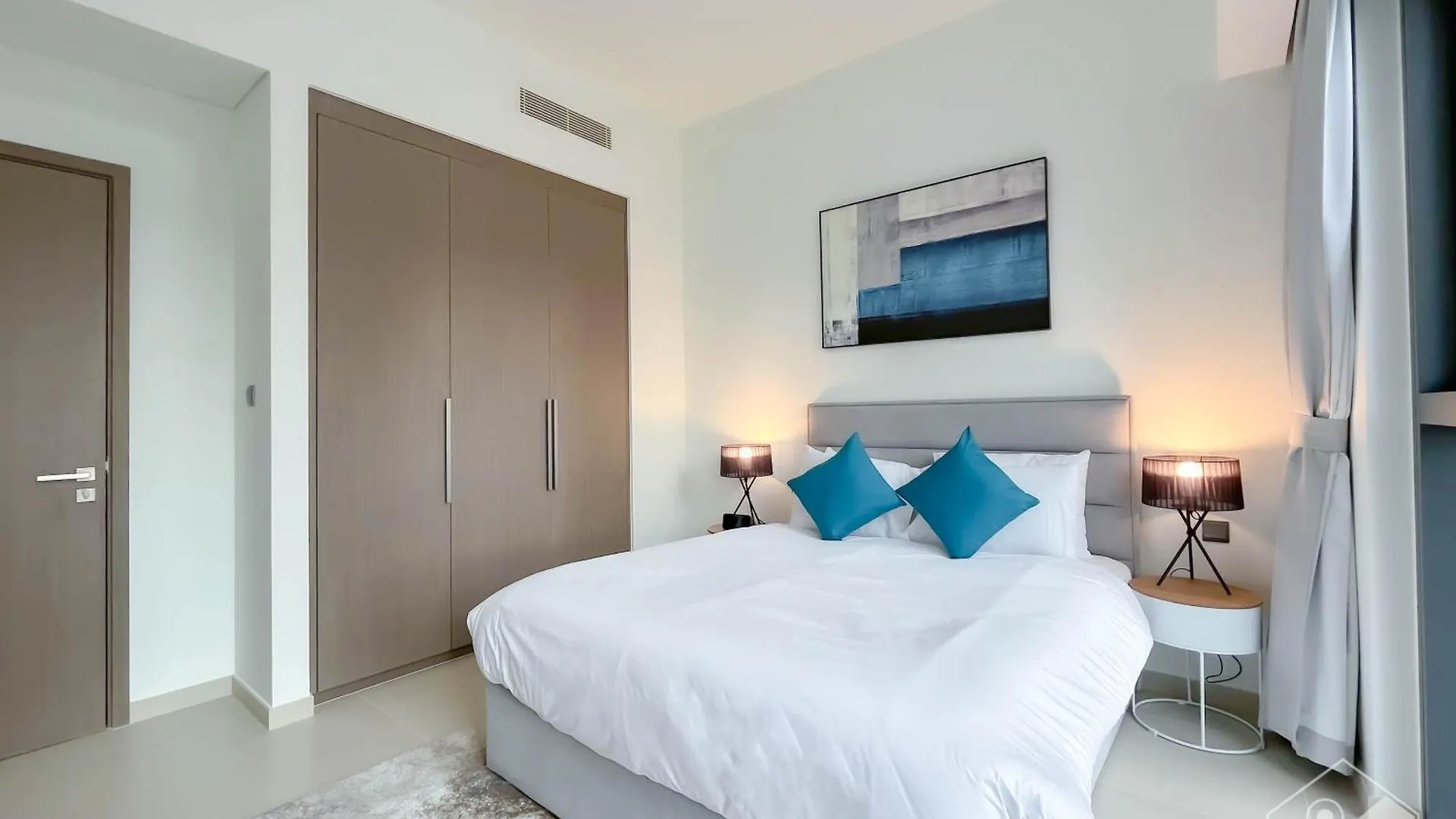 Luxurious 1B With Breathtaking Views Downtown Apartment Dubai