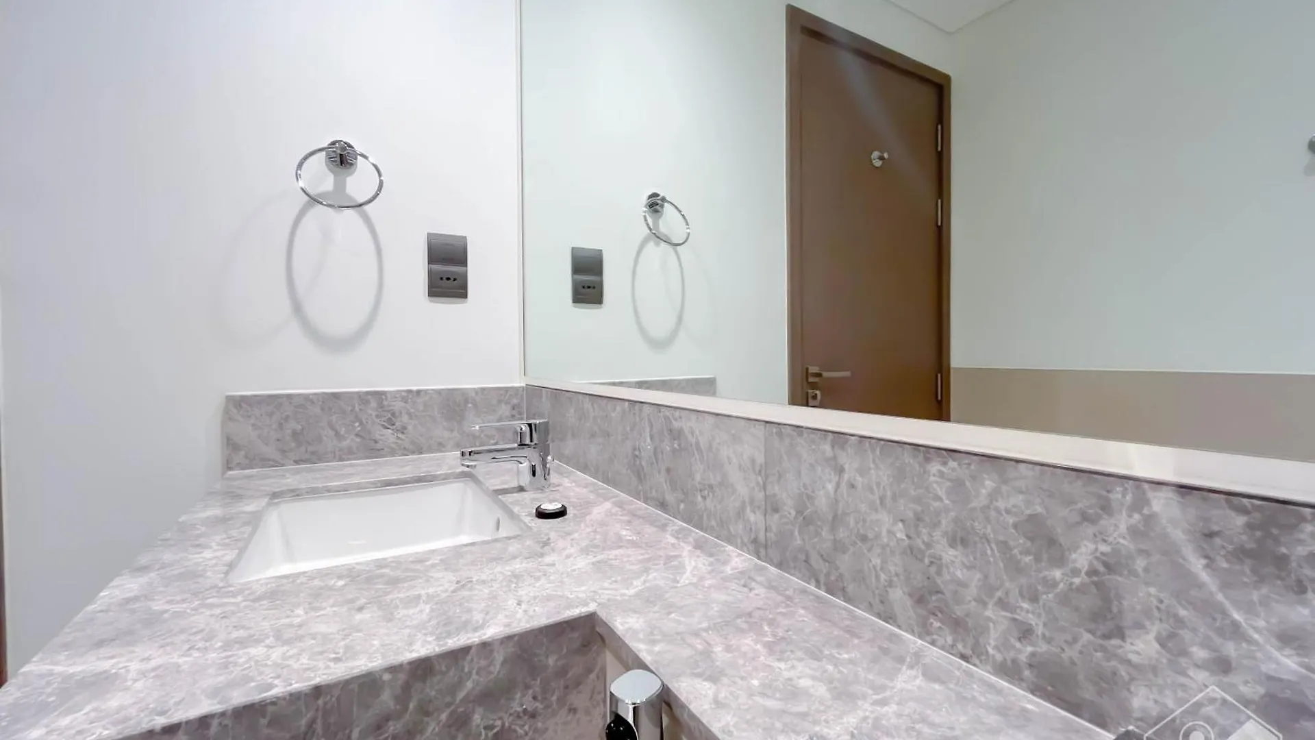 Luxurious 1B With Breathtaking Views Downtown Apartment Dubai