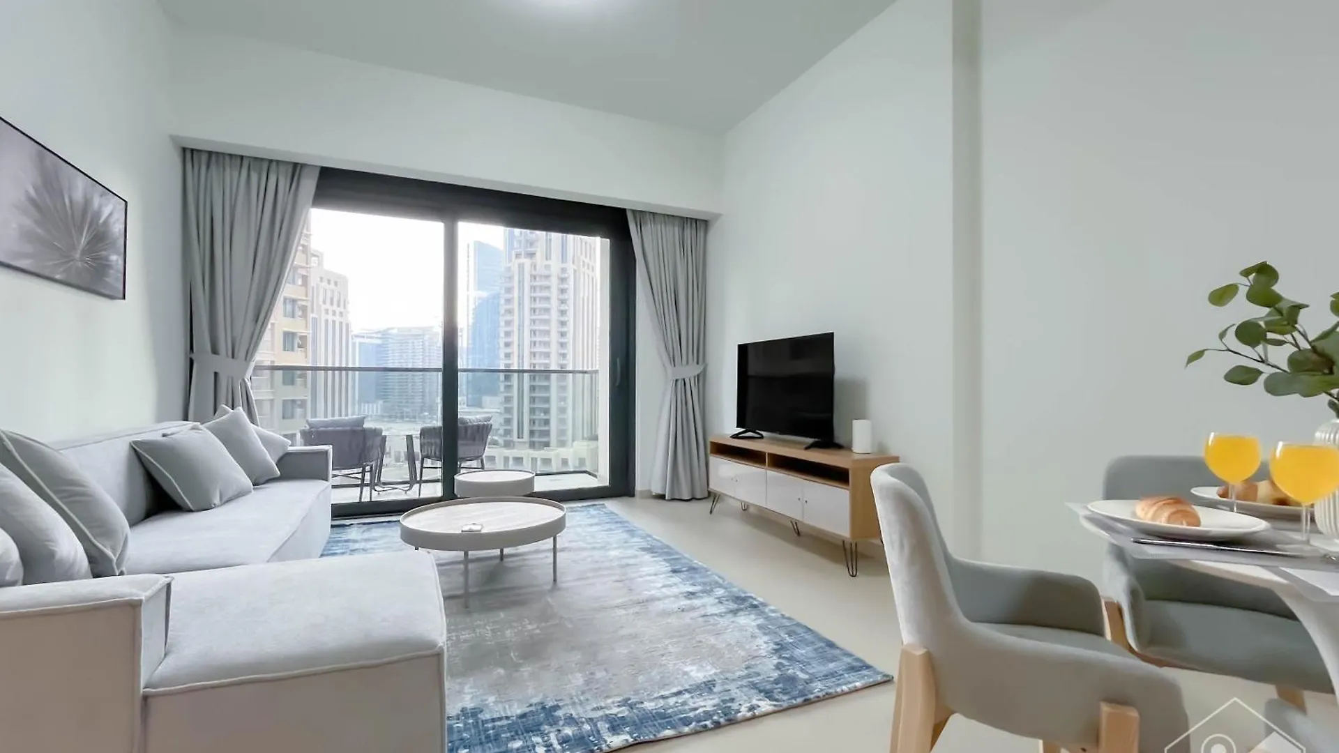 Luxurious 1B With Breathtaking Views Downtown Apartment Dubai