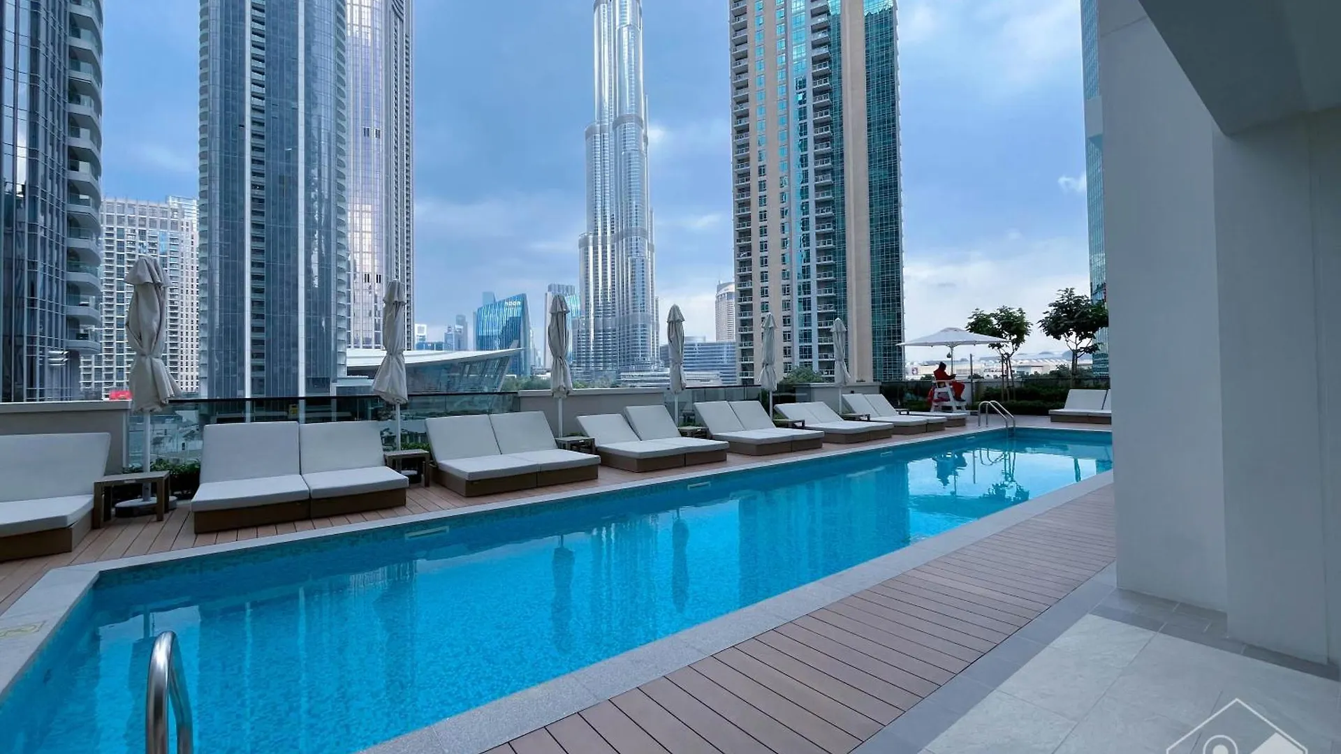 Luxurious 1B With Breathtaking Views Downtown Apartment Dubai